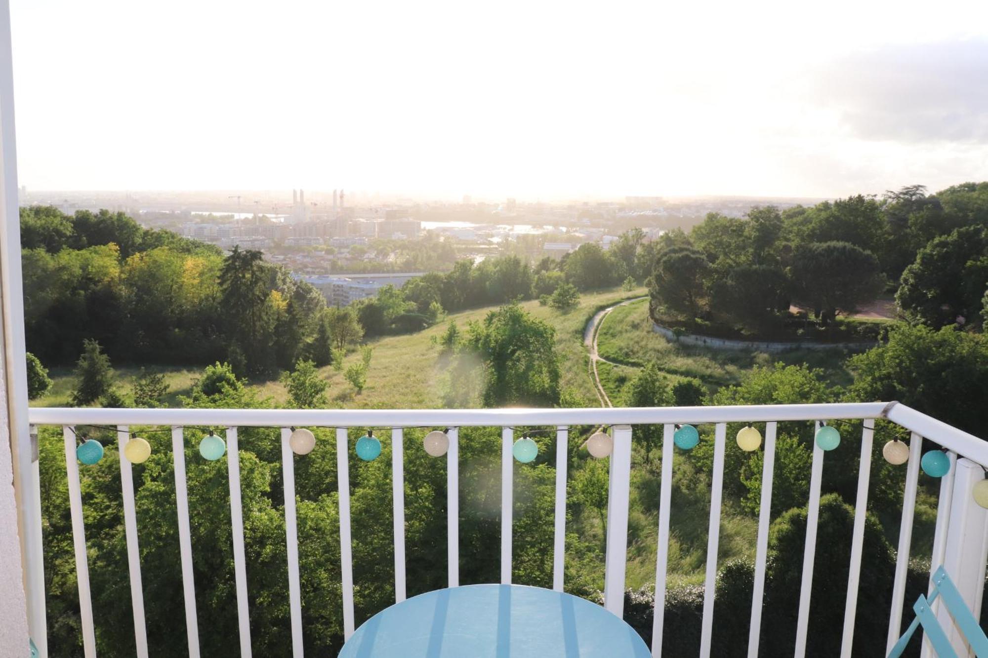 Ferienwohnung Le Panoramique - Parking, Tram A, Netflix Cenon Exterior foto