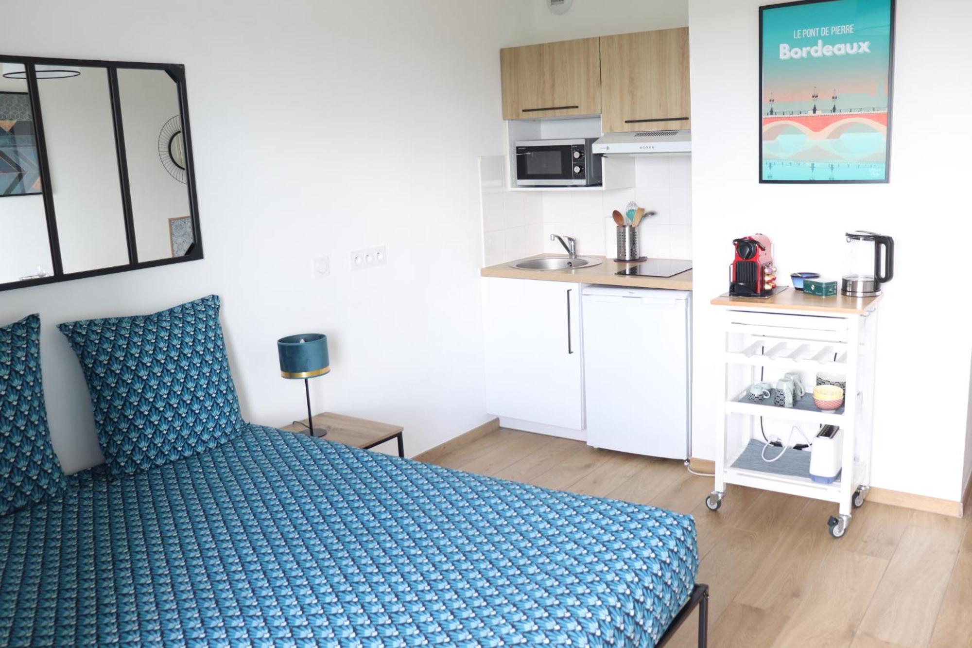 Ferienwohnung Le Panoramique - Parking, Tram A, Netflix Cenon Exterior foto